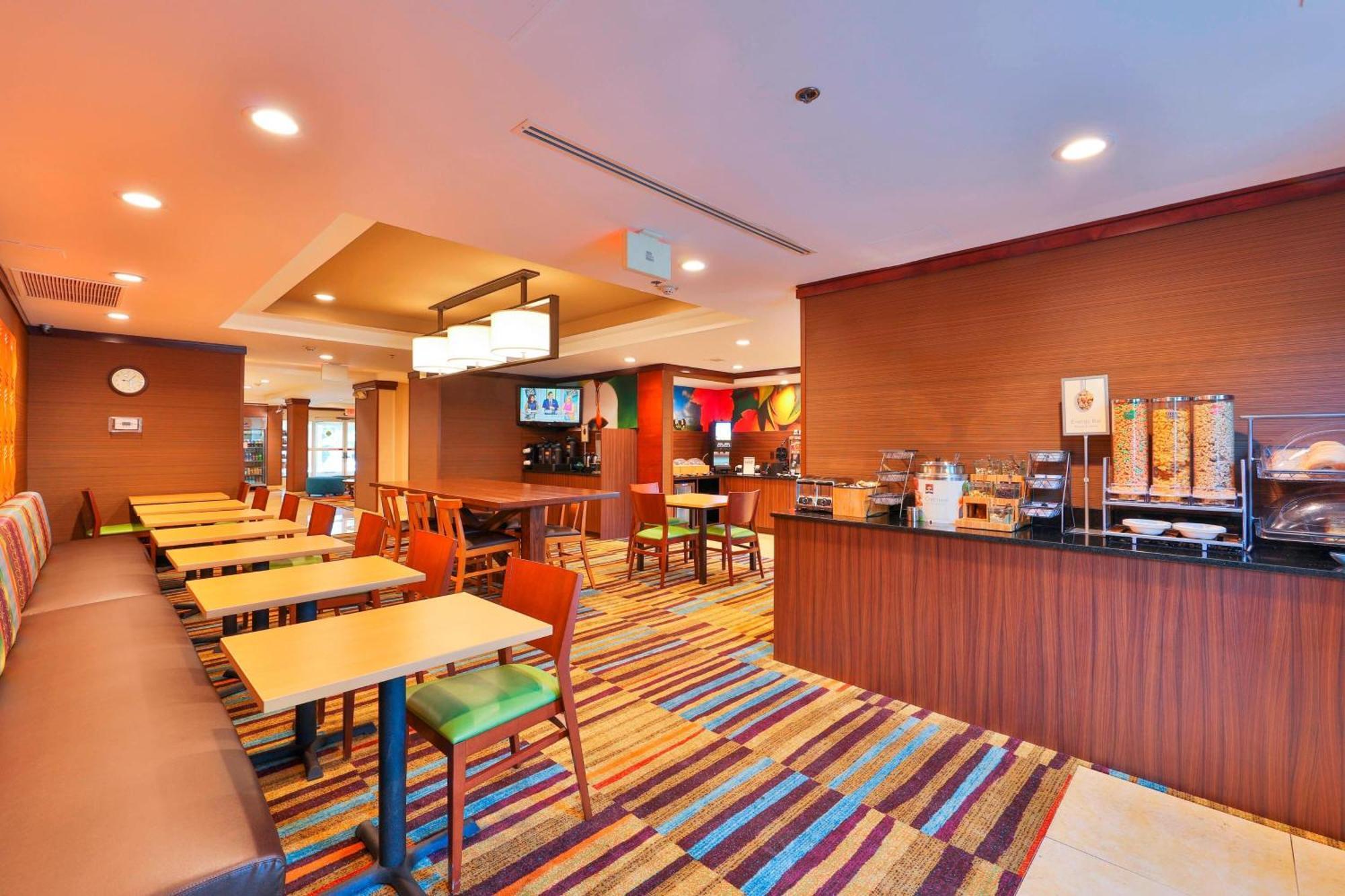 Fairfield Inn By Marriott Lexington Park Patuxent River Naval Air Station Exterior photo